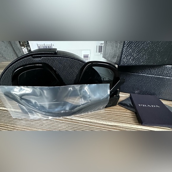 ?PRADA??NWT?PR 24XS in Black & Polarized Grey lenses main image 14